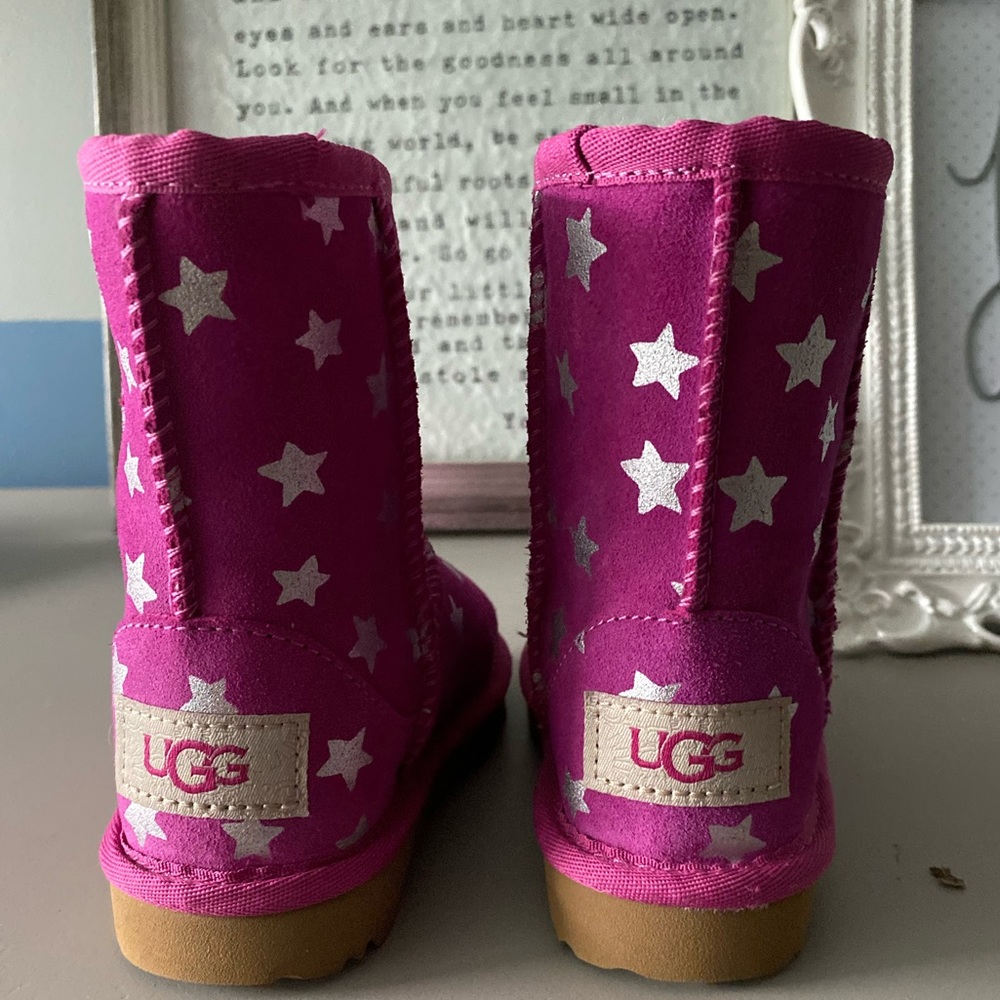Ugg toddler boots